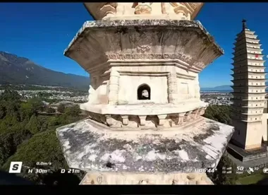 突发！无人机穿越大理古寺时“炸机”失控
