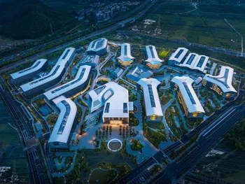 2025低空经济生态场景大会在杭州召开,圣翔移动机场2.0发布